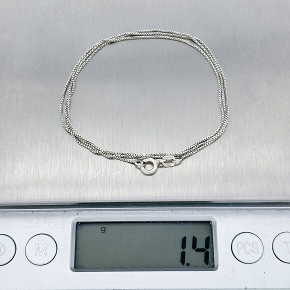 Vintage Italy Sterling Silver 925 0.8mm Box Chain Necklace 18" - Picture 3 of 3